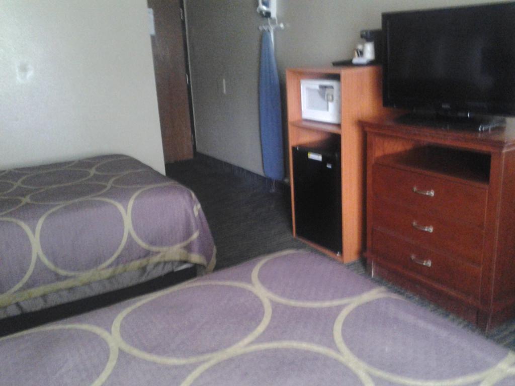 Super 8 By Wyndham Panama City Dış mekan fotoğraf