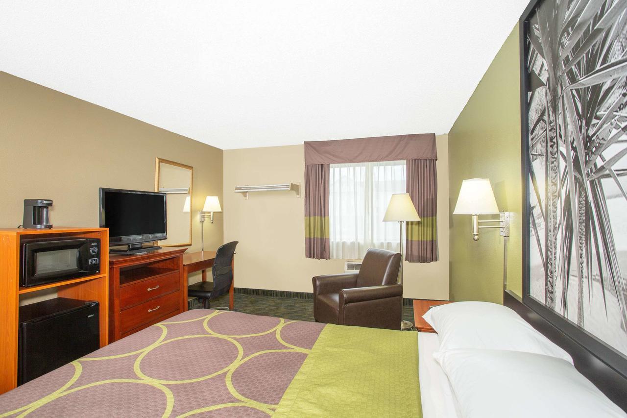Super 8 By Wyndham Panama City Dış mekan fotoğraf